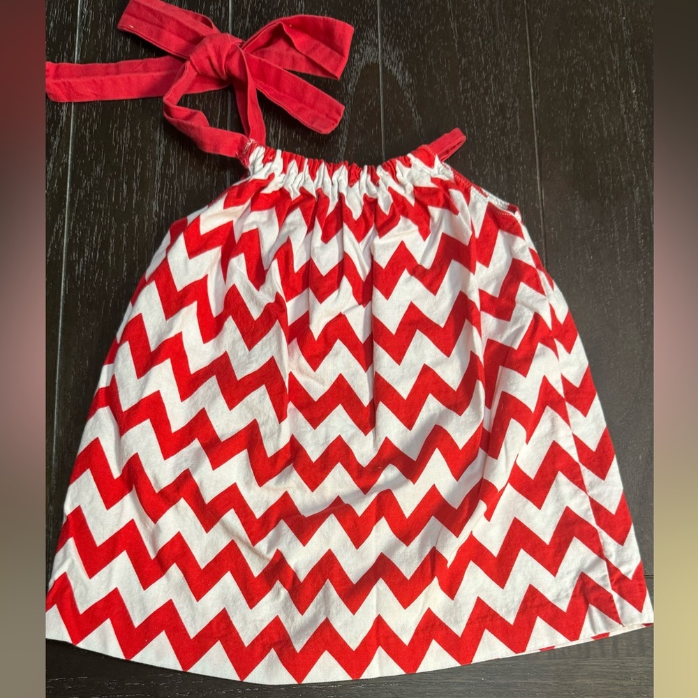 🔥5/$25🔥BOUTIQUE BABY GIRL ONE SHOULDER CHEVRON DRESS/TOP 6-12MOS - Picture 2 of 4